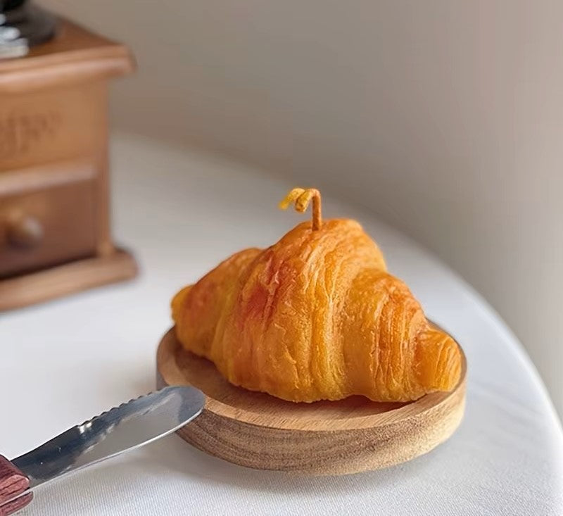 Croissant Candle 🥐